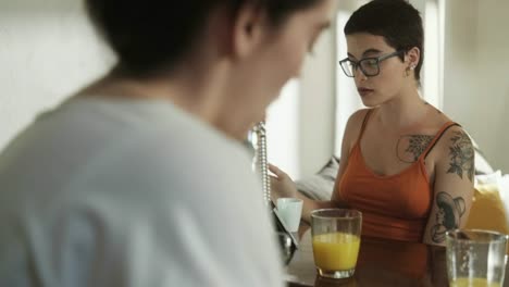 Homosexual-People-Gay-Couple-Lesbians-Girls-Fight-For-Domestic-Chores