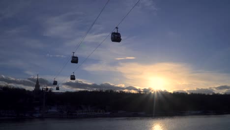 Fahrt-mit-der-Seilbahn-mit-Seilbahn