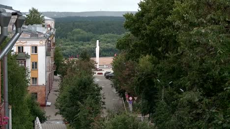 summer-camp-in-Russia-cars-on-the-street-of-Kirov