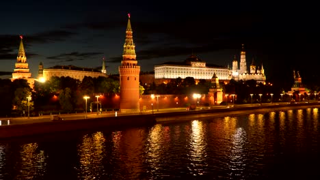 Moscú,-Rusia.-Terraplén-del-Kremlin