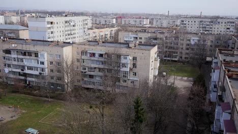 Múltiplos-de-edificios-de-gran-altura-en-una-zona-urbana.-Vista-desde-una-altura