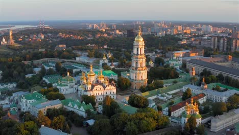 Kiev-Pechersk-Lavra-at-sunset,-Kiev,-Ukraine