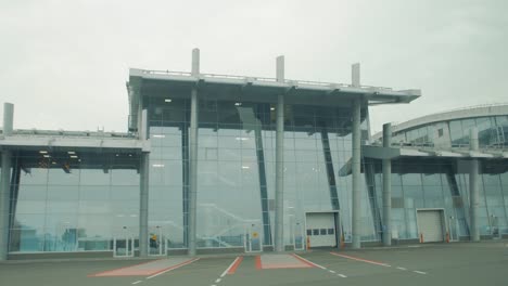 La-Terminal-Del-Aeropuerto-Exterior