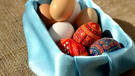 Eggs-in-a-basket-against-a-sacking.