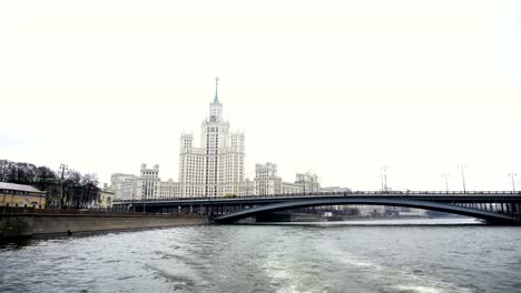 Sightseeing-tour-on-the-Moscow-river