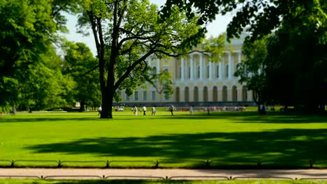 People-walk-in-the-beautiful-royal-park