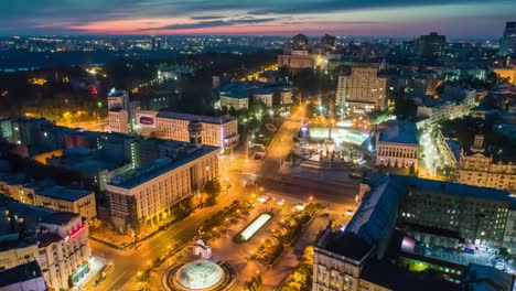 Aerial-time-lapse-of-Maydan-Nezalezhnosti-in-night-Kiev-(Kyiv),-Ukraine.