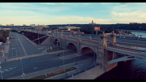 Luftaufnahme-der-städtischen-Stadt