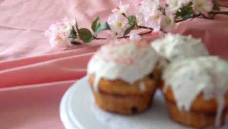 Sweet-Easter-bread-on-Easter-background