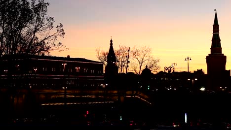 Moscow-Kremlin-(at-Night)----view-from-new-Zaryadye-Park,-urban-park-located-near-Red-Square-in-Moscow,-Russia