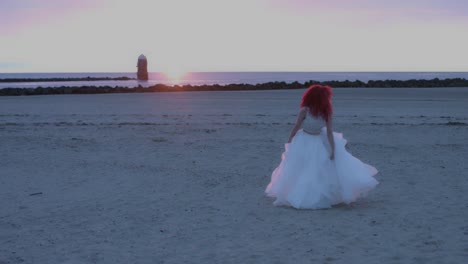 4k-Shot-of-a-Redhead-Bride-on-the-Beach