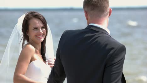 Wedding-couple-outdoors.