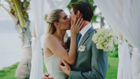 Bride-and-Groom-Kissing