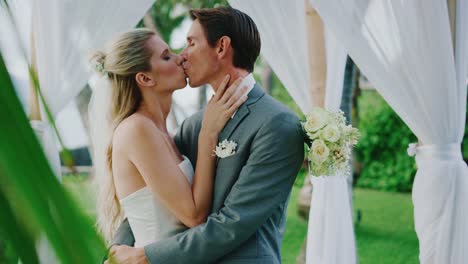 Bride-and-Groom-Kissing