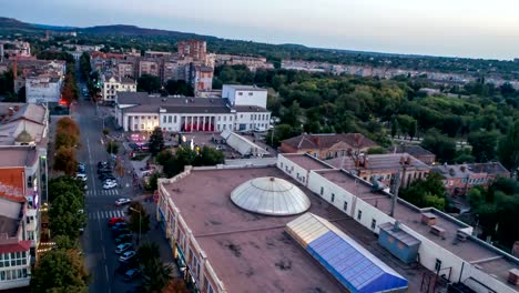 Aerial-Zeitraffer-über-Zentrum-Kryvyi-Rih-Stadt