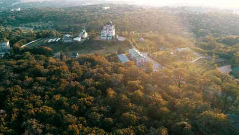 The-Saint-Pantaleon-Cathedral-at-Orthodox-monastery-in-Kiev,-Ukraine