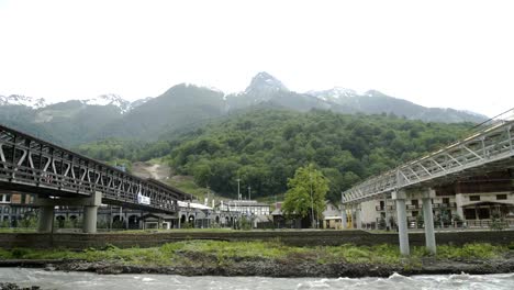 Mountains-near-the-ski-resort