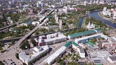 alte-russische-Stadt-Oryol-am-Ufer-des-Flusses-Orlik