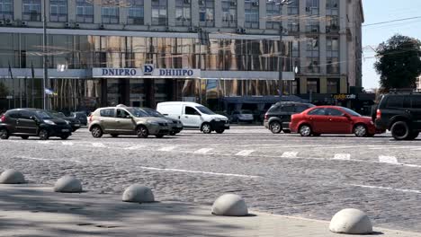 City-video-clip-car-traffic-in-Kiev