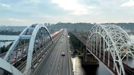 Tied-Arch-Bridge-Verkehr