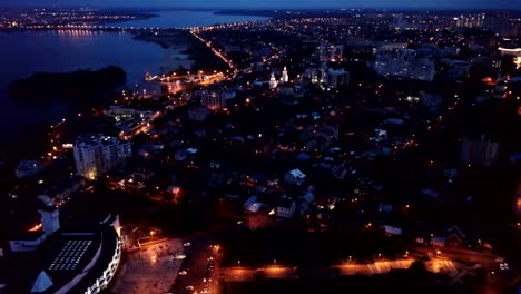 Vista-panorámica-nocturna-de-la-ciudad-rusa-Voronezh