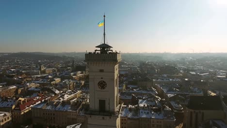 Winter-Magic-City-bei-Sonnenuntergang