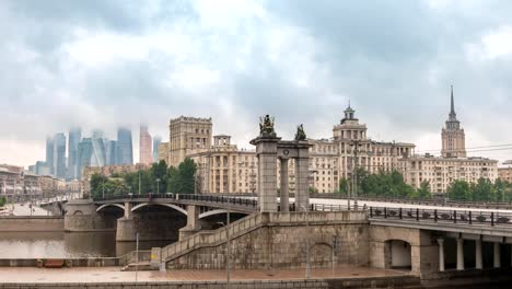 Moskau-Stadt-Skyline-Timelapse-im-Zentrum-des-Geschäftsviertels-und-Moskwa,-Moskau-Russland-4K-Zeitraffer