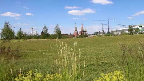 Zaryadye-Park---urban-park-located-near-Red-Square-in-Moscow,-Russia.-Zaryadye-Park-is-the-first-public-park-built-in-Moscow-for-over-50-years