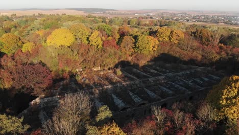 Luftaufnahme-von-einem-verlassenen-Festung-in-der-Ukraine