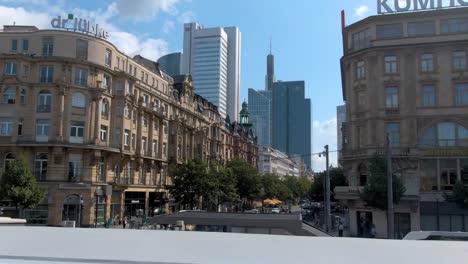 Flying-through-the-streets-of-Frankfurt