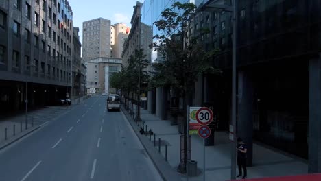 Flying-through-the-streets-of-Frankfurt