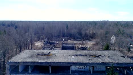 Over-the-top-view-of-the-ruined-building