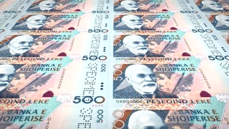 Banknotes-of-five-hundred-albanian-lek-of-Albany-rolling,-cash-money,-loop