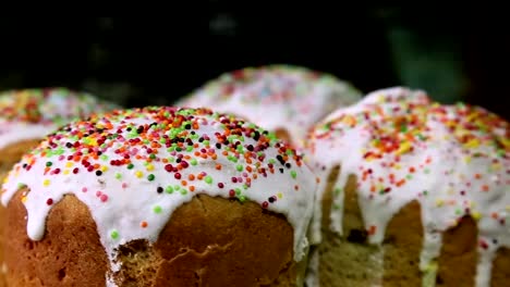 Traditional-easter-sweet-bred-on-rotate-table-close-up.