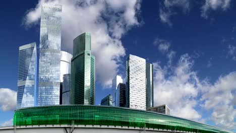 Moscow-Central-Circle---Little-Ring,-MCC,or-MK-MZD,-and-skyscrapers-of-the-International-Business-Center-(City),-Russia.-Delovoy-Tsentr--railway-station