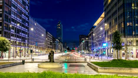 Abend-im-geschäftlichen-Teil-der-Stadt-befindet-sich-Milan-am-Vittor-Pisani-Straße-Via-Vittor-Pisani-Tag-Nacht-Zeitraffer