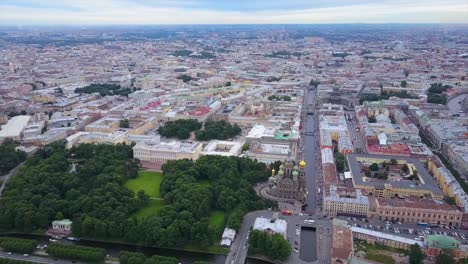 Salvador-de-San-Petersburgo-de-día-nublado-de-Rusia-en-el-panorama-aéreo-de-sangre-derramada-paisaje-urbano-4k