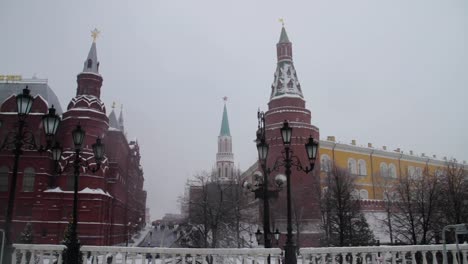 Walk-on-snow-covered-Moscow