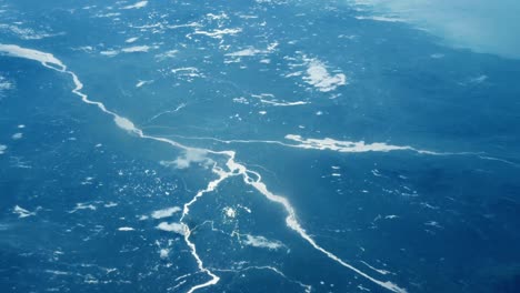 Erde-aus-dem-All-gesehen.-Flussmündung.-Nasa-Public-Domain-Imagery