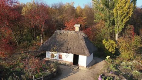 Village-houses-under-thatched-roof.