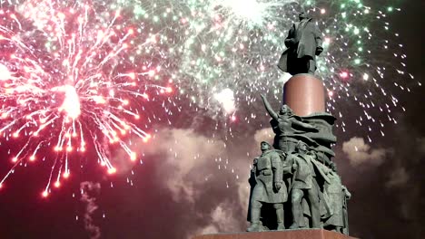 View-of-the-monument-ot-Vladimir-Lenin-(1985,-Sculptor-Kerbel-and-architect-Makarevich)-and-fireworks,-Moscow-city-center-(Kaluzhskaya-square),-Russia.-Popular-landmark