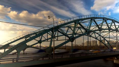 car-traffic-on-the-steel-bridge,time-lapse