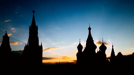 Timelapse-of-gorgeous-sunset-on-Moscow-historical-center-Red-Square-and-Kremlin-tower-silhouette