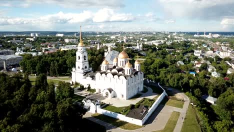 Paisaje-pintoresco-de-la-ciudad-de-Vladimir