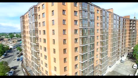 Modern-Town-Houses-On-Urban-Street