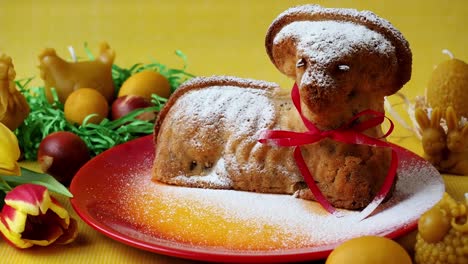 Traditional-easter-lamb-cake-sprinkled-with-sugar.-Easter-decoration