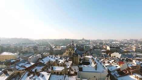 Winter-Magic-City-bei-Sonnenuntergang