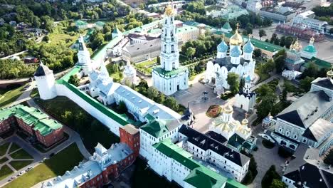 architectural-ensemble-of-Trinity-Lavra-of-St.-Sergius