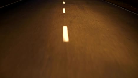 Road-marking-at-night