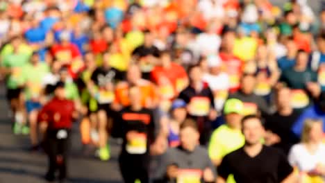 Crowd-of-people-running